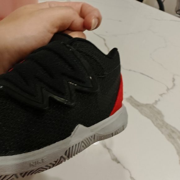 2/55 Nike Kyrie 5 (TD) University Red/Black Toddler - Picture 6 of 14